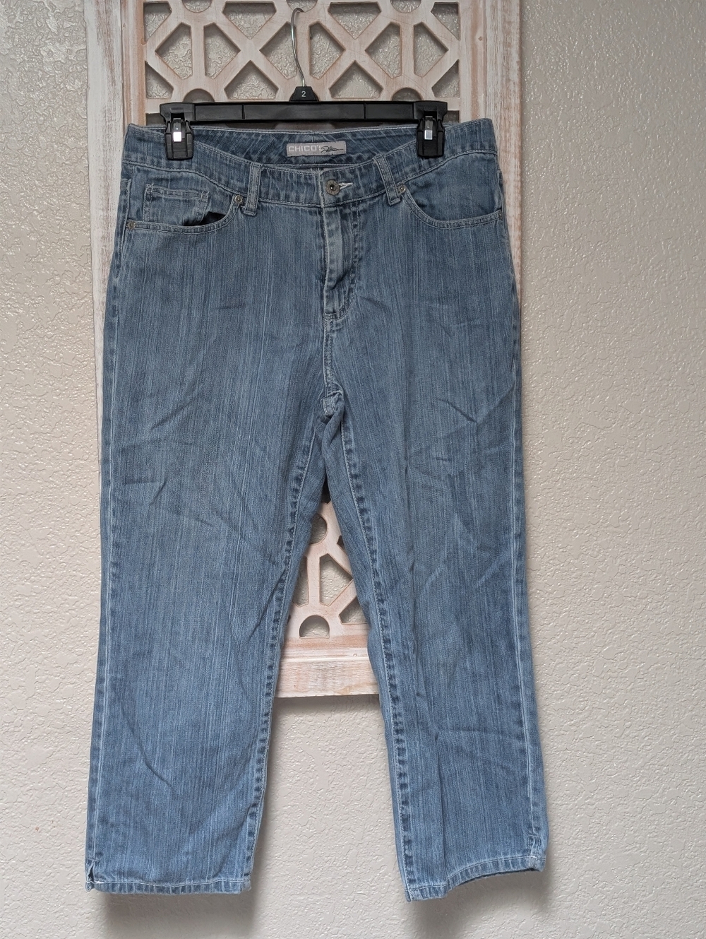 Chicos Platinum Denim Jeans Womens 1 Cropped Capri Medium Wash Stretch Casual